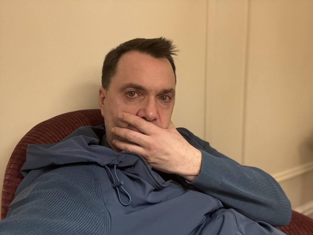 Арестовичу, який виїхав з України, заблокували активи і позбавили нагород