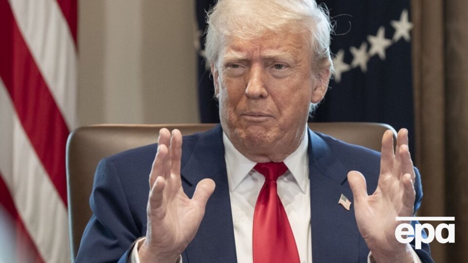 Трамп не хочет, чтобы его сравнивали с Байденом, пишет СМИ