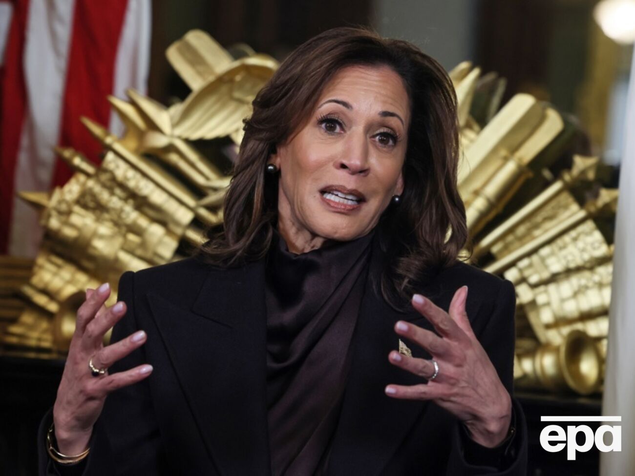 Гарріс прокоментувала перші 100 днів президентства Трампа