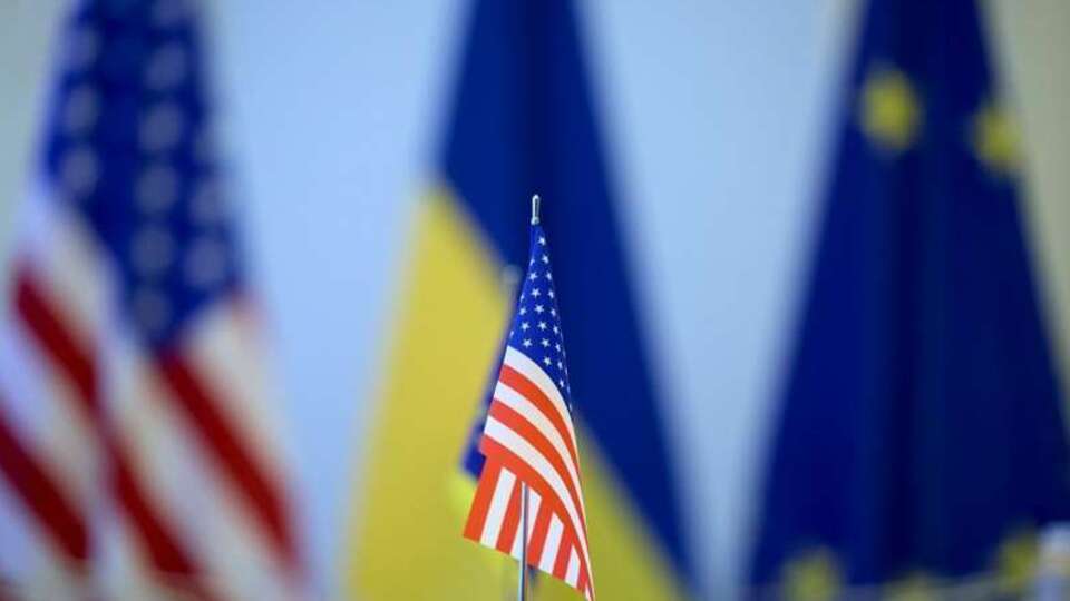 Документ от Украины, ЕС и Штатов включает 30-дневное прекращение огня и то, что США не будут поддерживать вступление Украины в НАТО, говорится в статье