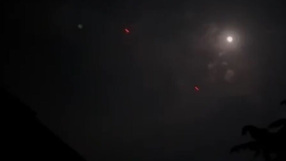 За словами місцевих, вибухи у прикордонних населених пунктах пролунали за кілька годин після оголошеного перемир'я