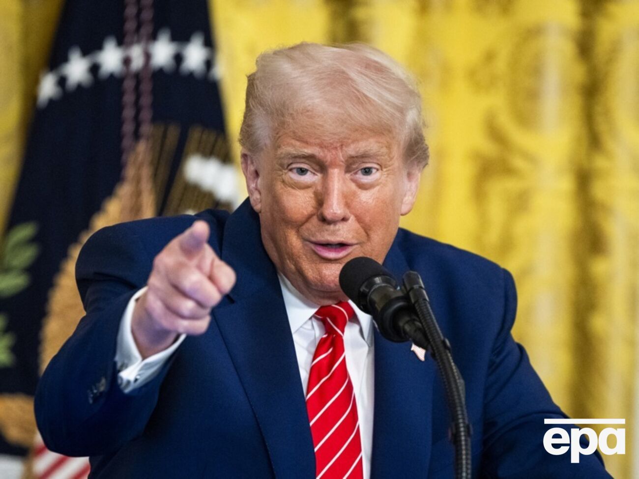 Трамп заявил, что будет продолжать работать с Украиной и РФ для достижения мира