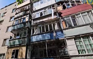 Местные власти проинформировали о попадании российских снарядов в многоэтажку и повреждении электросетей