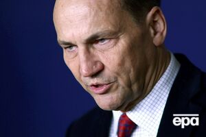 Сикорский отозвал разрешение на работу консульства РФ в Польше