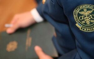 Фигуранты обещали руководству таможни половину доходов