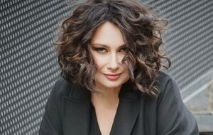 Мозговая дочерям: Обещаю теплую кровать, вкусную пищу для тела и для души