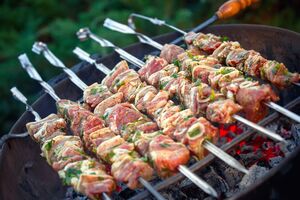 Такой шашлык имеет несколько слоев