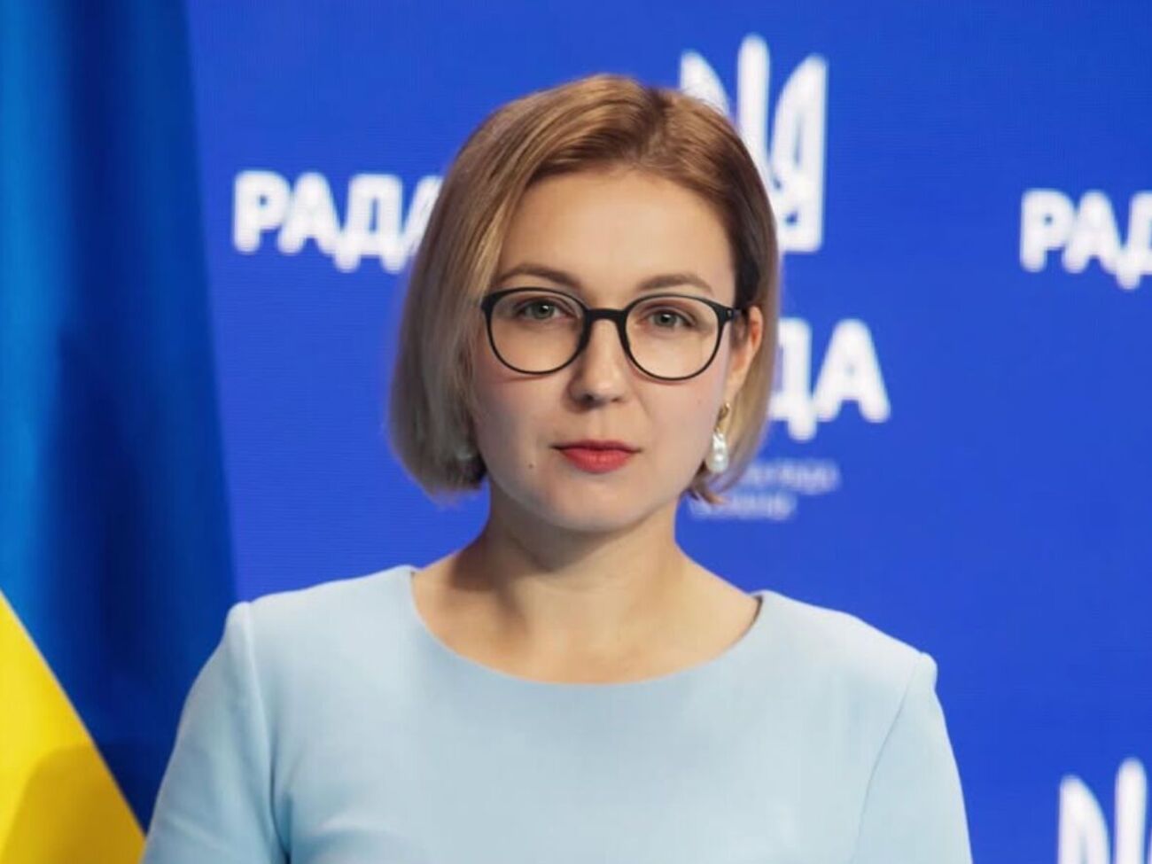 Якщо не розумієте, чому не можна знімати відео біля меморіалу під росмузику – читайте статтю про катування Рощиної