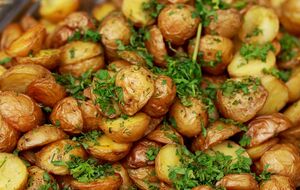 По этому рецепту картофель готовится в одной сковородке без отдельной варки