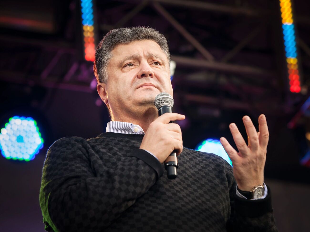 Медведчук розповідав, що до схеми "труби" була причетна фактично вся верхівка державного апарату, написав Олещук