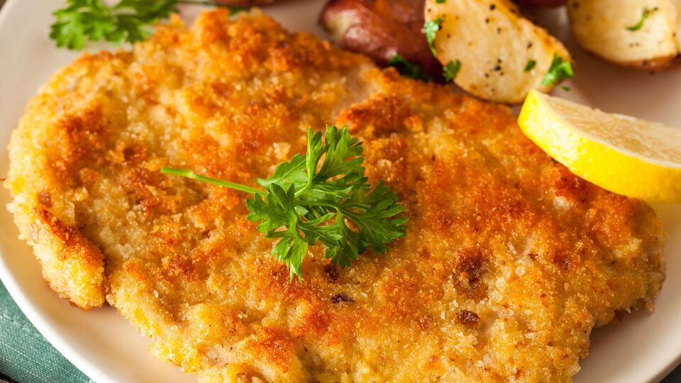 Для блюда вам понадобится 30 г моцареллы