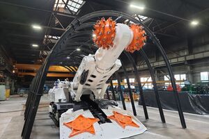 Машинобудівники забезпечують шахтарів потрібною технікою й сотнями тисяч запчастин, від яких залежить надійність вуглевидобування, зазначив Фоменко