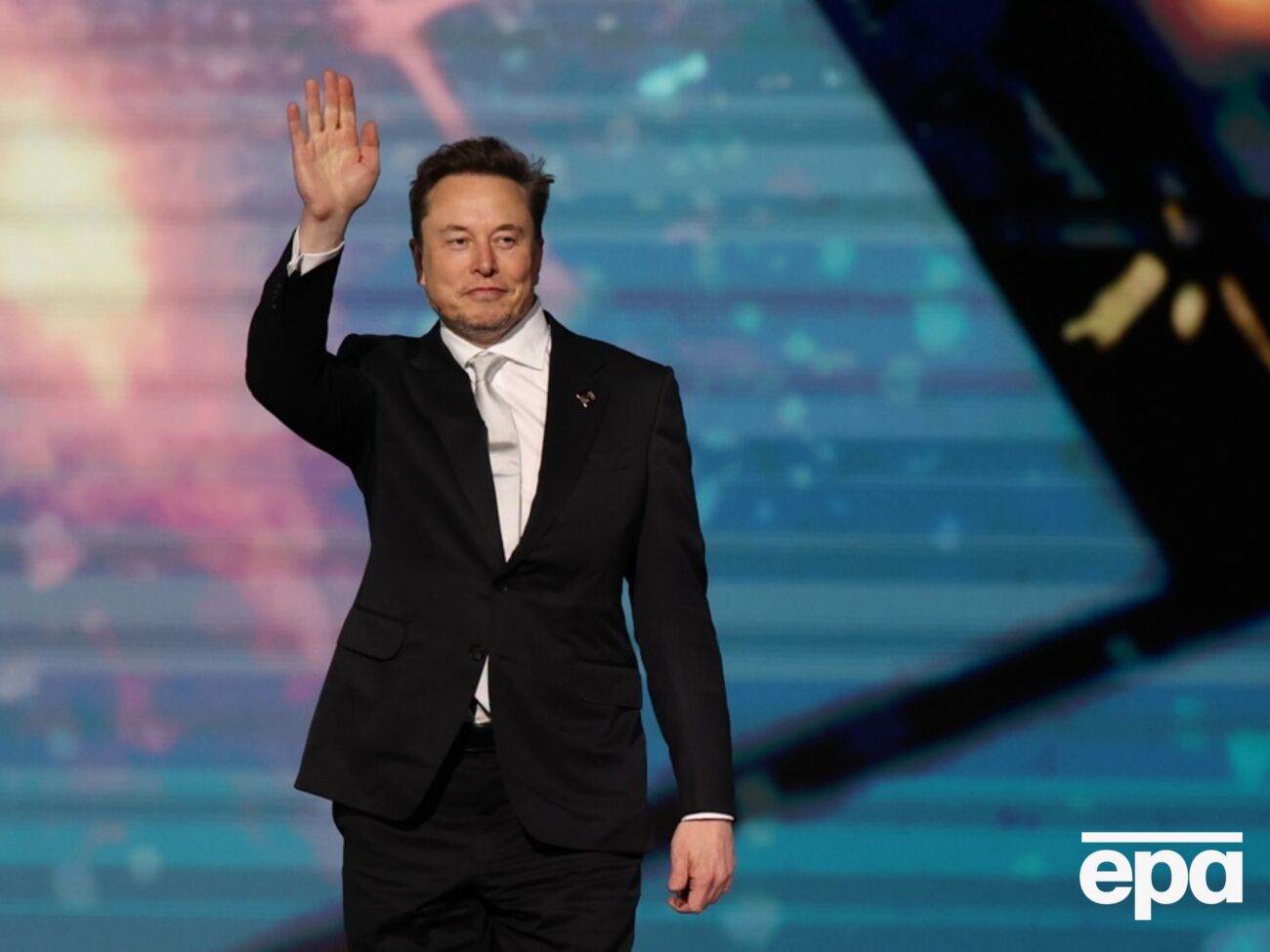 Российская разведка, как утверждает экс-сотрудник ФБР, якобы планировала использовать для вербовки Маска его склонность к связям с женщинами и употреблению наркотиков