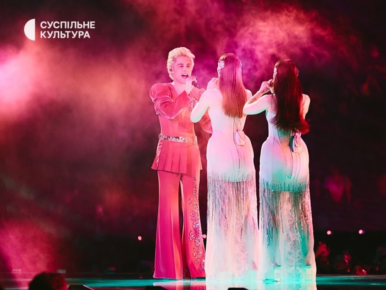 Окрім України, у першому півфіналі виступили представники ще 14 країн