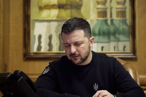 По сравнению последним опросом в марте уровень доверия к президенту вырос
