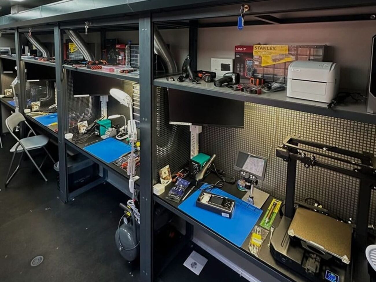 Майстерні "Небокрай" можна транспортувати будь-якими військовими легковими тактичними автомобілями