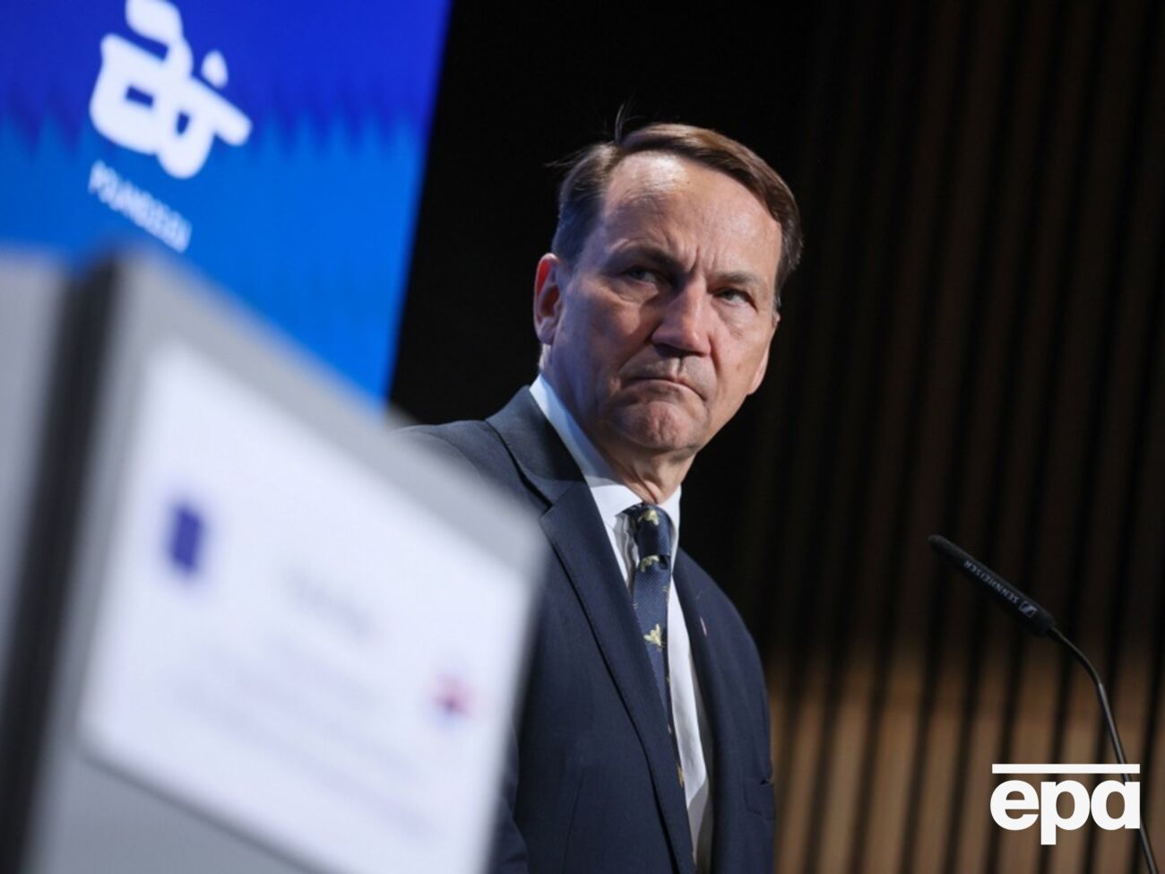 Сікорський заявив, що Трамп пішов на низку досить значних поступок Росії й не дістав нічого натомість