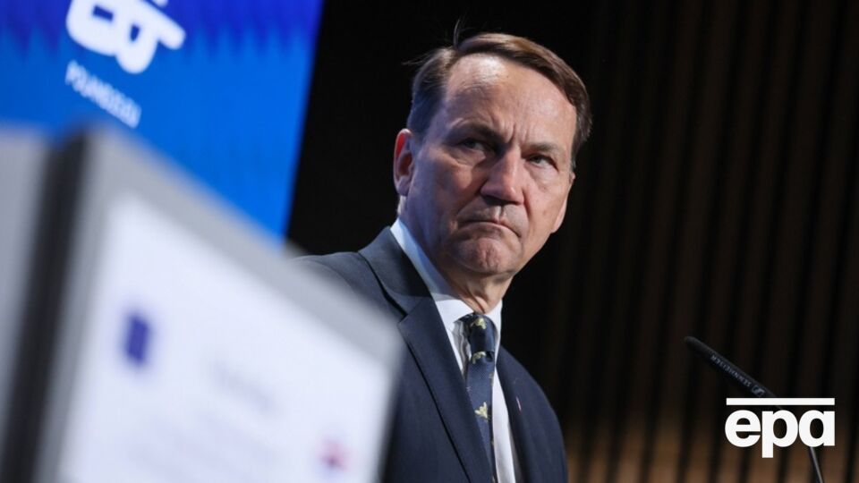 Сікорський заявив, що Трамп пішов на низку досить значних поступок Росії й не дістав нічого натомість