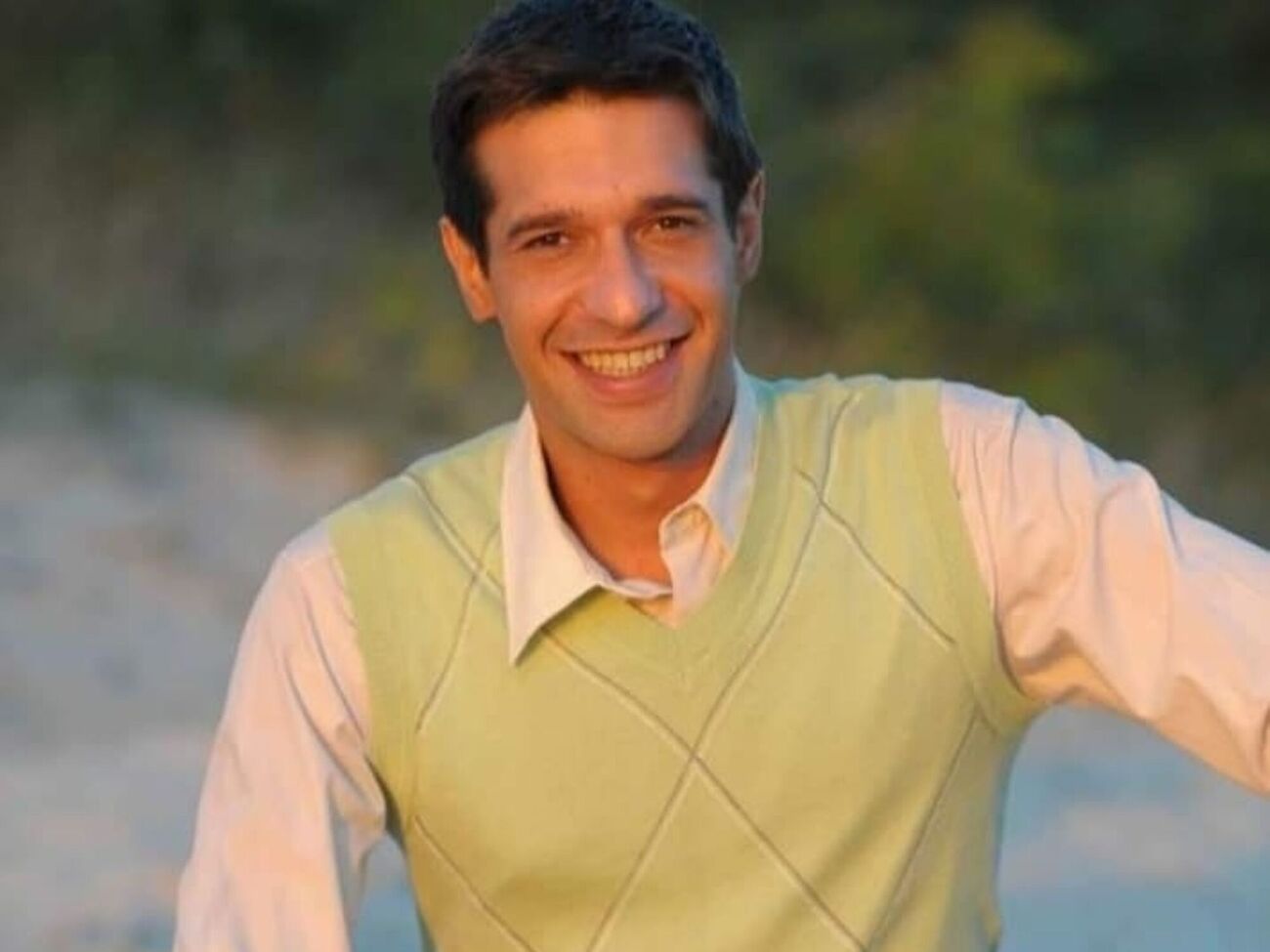 Нелипа родился в 1976 году в Киеве