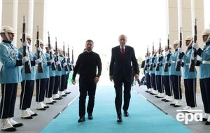 Президент прилетів у Туреччину