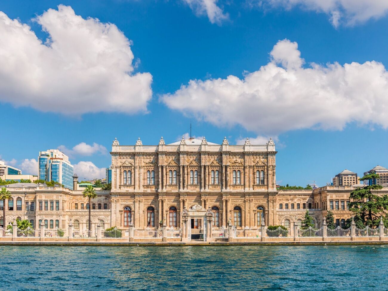 Если контактная группа готова к "серьезному разговору", украинская сторона сможет с ней взаимодействовать, отметил источник