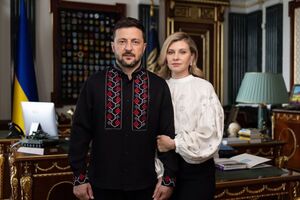 Калина на вишиванці Зеленського символізує кров