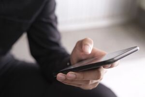 Оформить отсрочку через приложение могут лица с временной непригодностью по результатам ВВК и семьи, в которых муж или жена – военные, имеющие ребенка до 18 лет