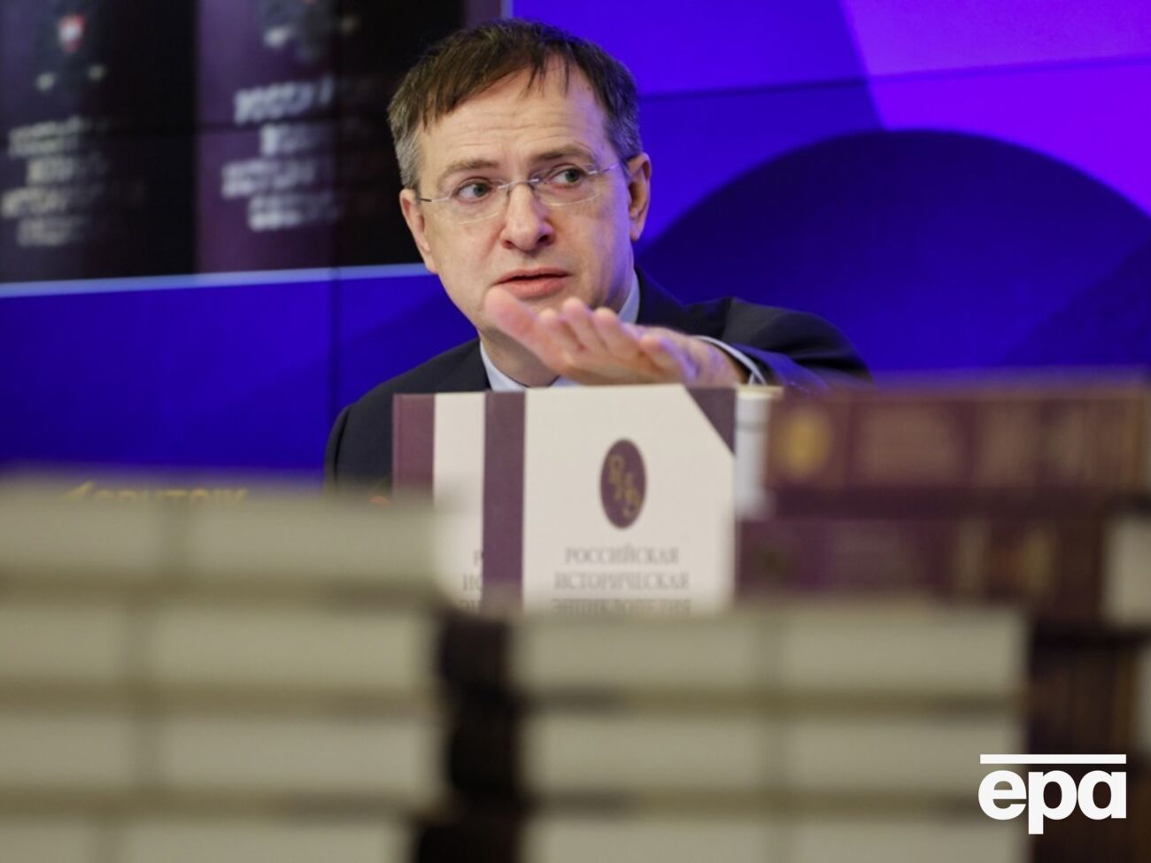 Мединский еще раз напомнил, что российская сторона готова к прямым переговорам без предварительных условий