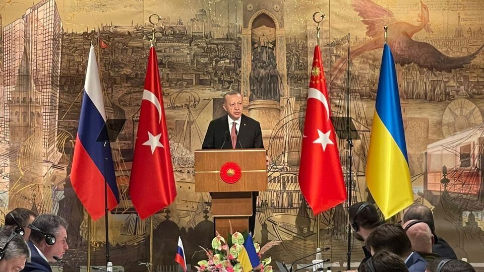 Эрдоган обращается к участникам переговоров делегаций Украины и России 29 марта 2022 года в Стамбуле