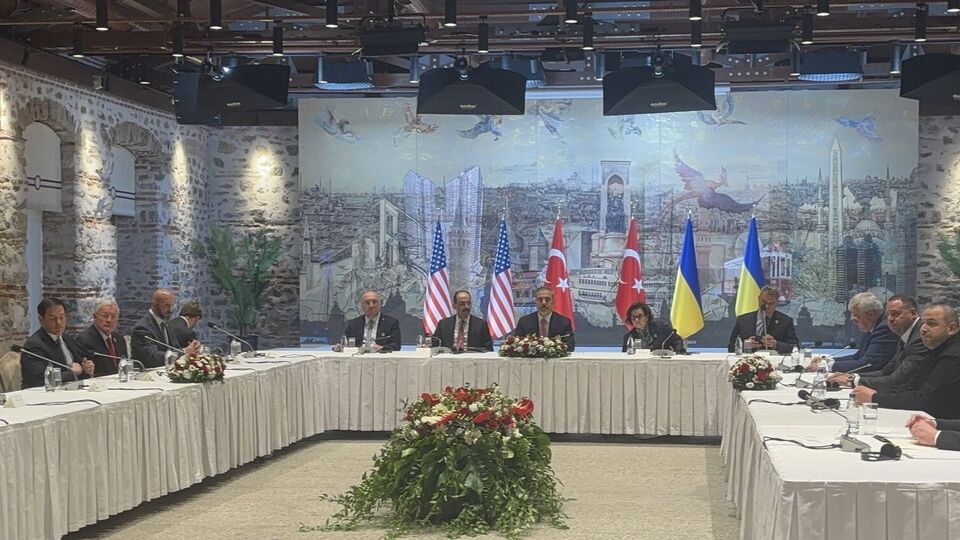 Рубио тоже прибыл в Стамбул