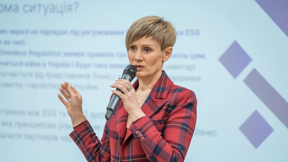 Українські підприємства не мають ресурсів на декарбонізацію під обстрілами, наголосила Циганок