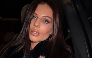 Алхим закатила глаза, когда ее попросили спеть украинские песни