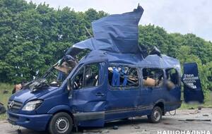 РФ спрямувала на автобус безпілотник