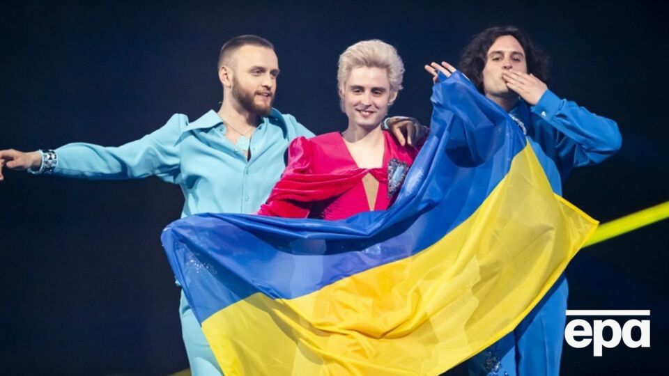 Протягом 14-го, 15-го і 16 травня представники України на пісенному конкурсі посідали 13-те місце