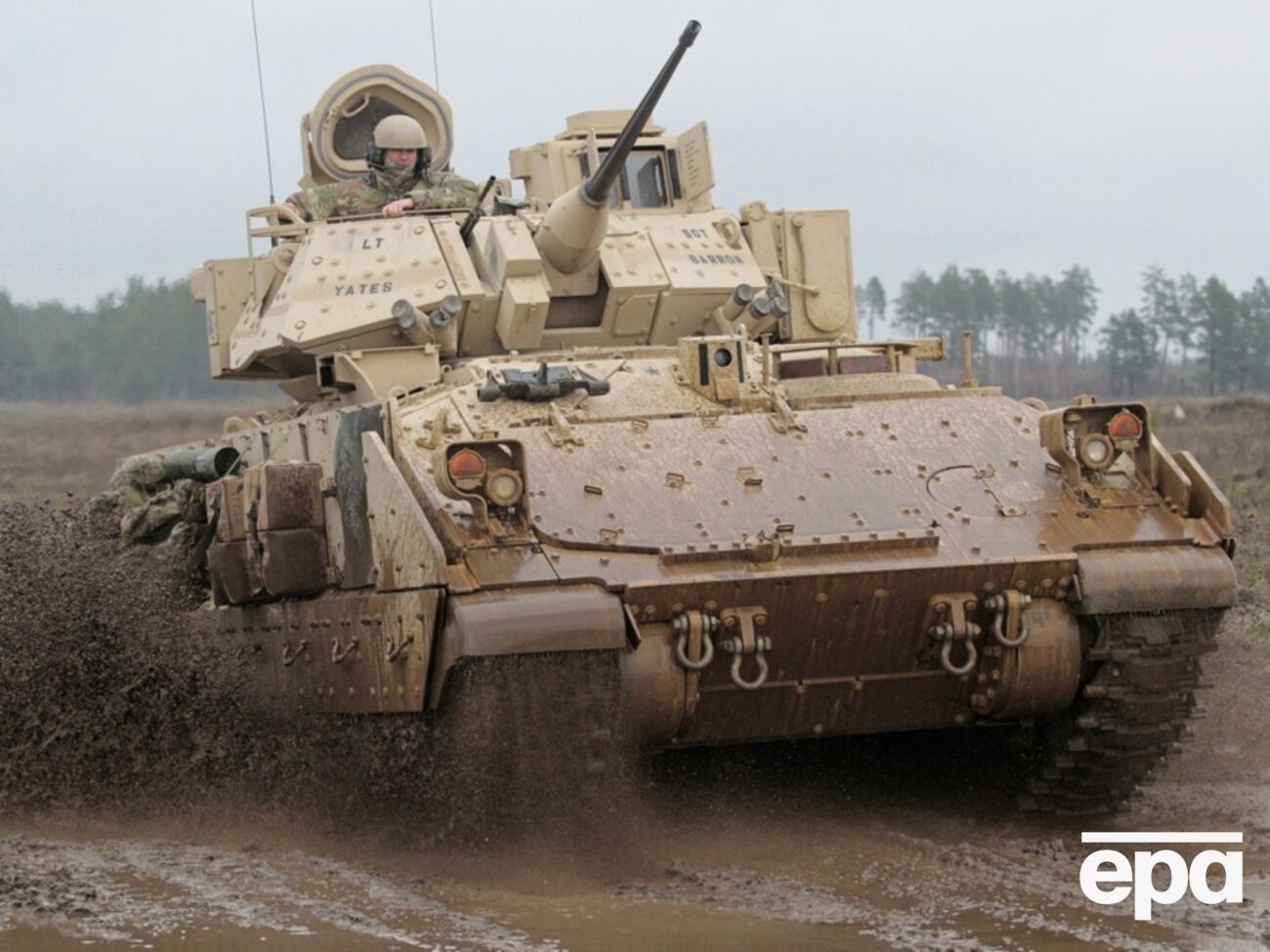 За даними видання, до нього увійдуть приблизно 400 бронетранспортерів M-113 і система супутникового спостереження