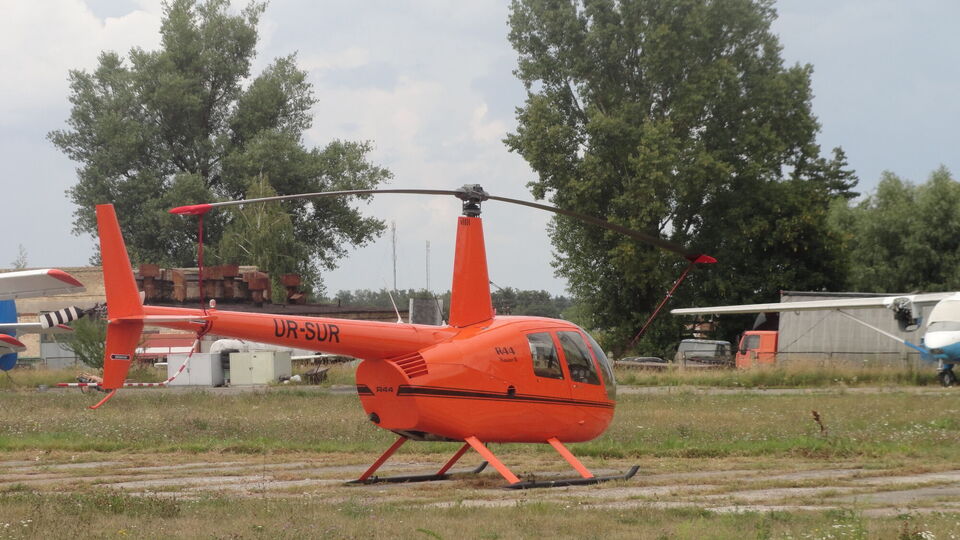 Столкнулись два Robinson R44