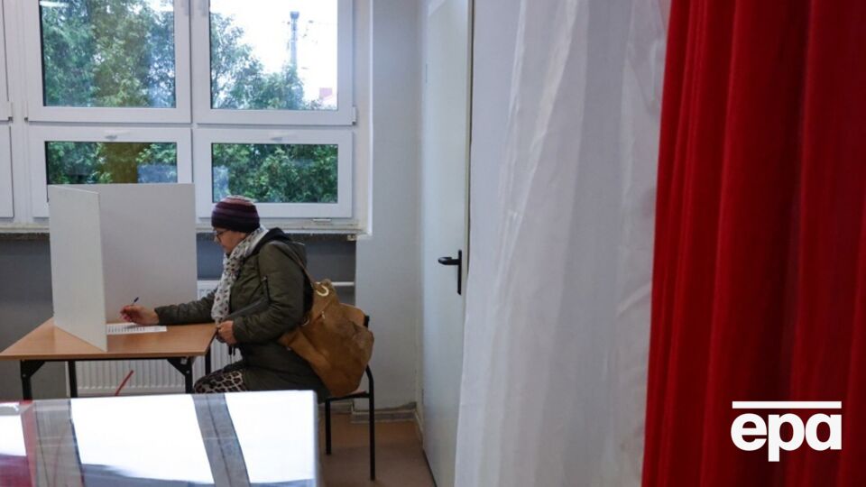 Избирательные участки в Польше открылись в 7.00