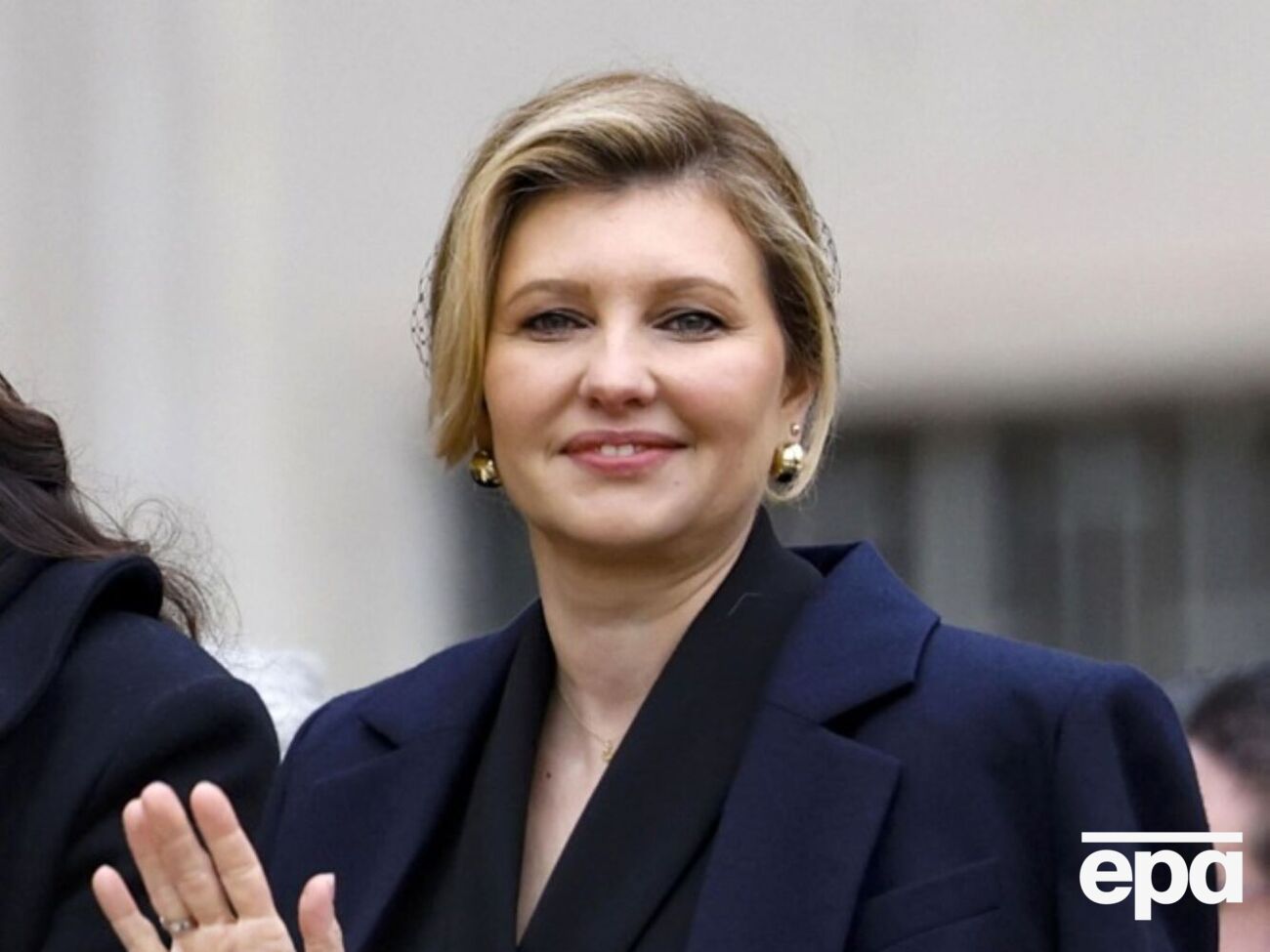 Свой образ в Ватикане Зеленская дополнила солнцезащитными очками