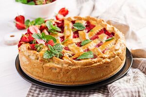 Тісто для цього пирога можна замісити у блендері