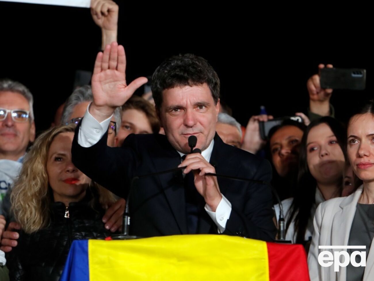 Дан здобув 53,6% голосів