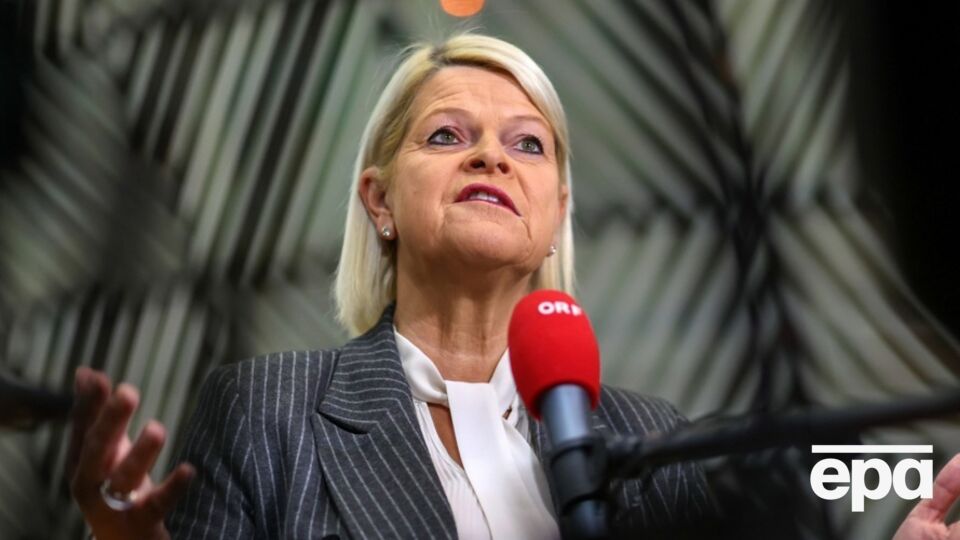 Таннер заявила, що Відень був би готовий надати Києву підтримку, "відповідно до ст. 42.7, як партнеру по ЄС, на якого здійснено напад"