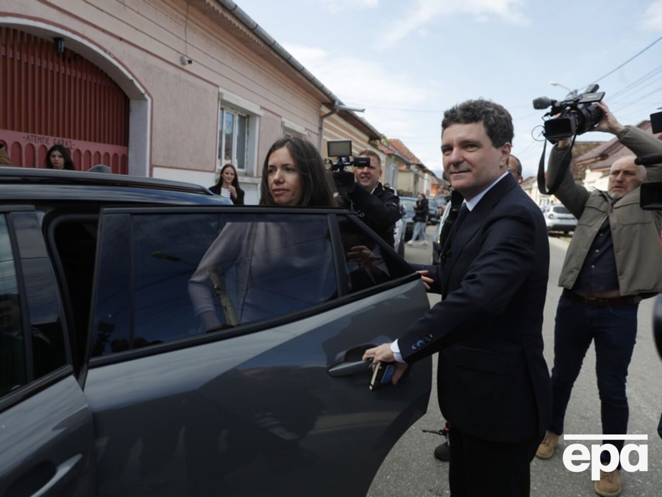 Зеленский пригласил Дана в Украину