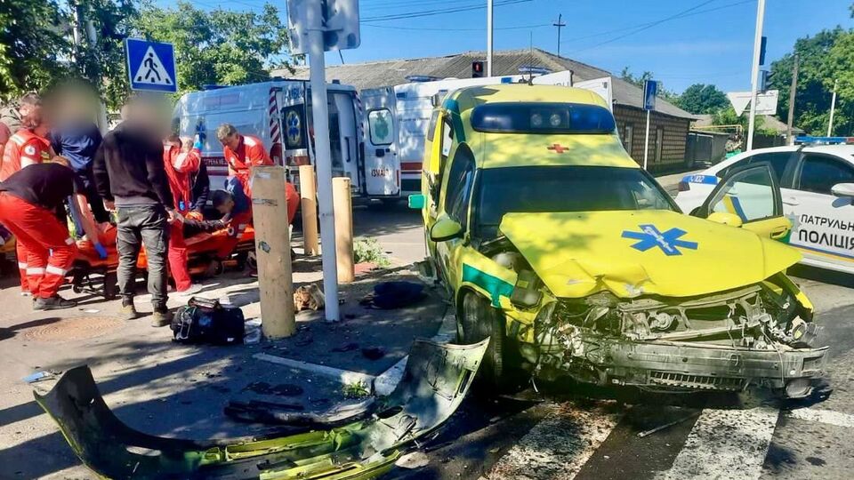 В полиции подчеркнули, что "скорая" двигалась со включенной сиреной