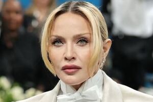 В последнее время Мадонна появлялась на публике как блондинка