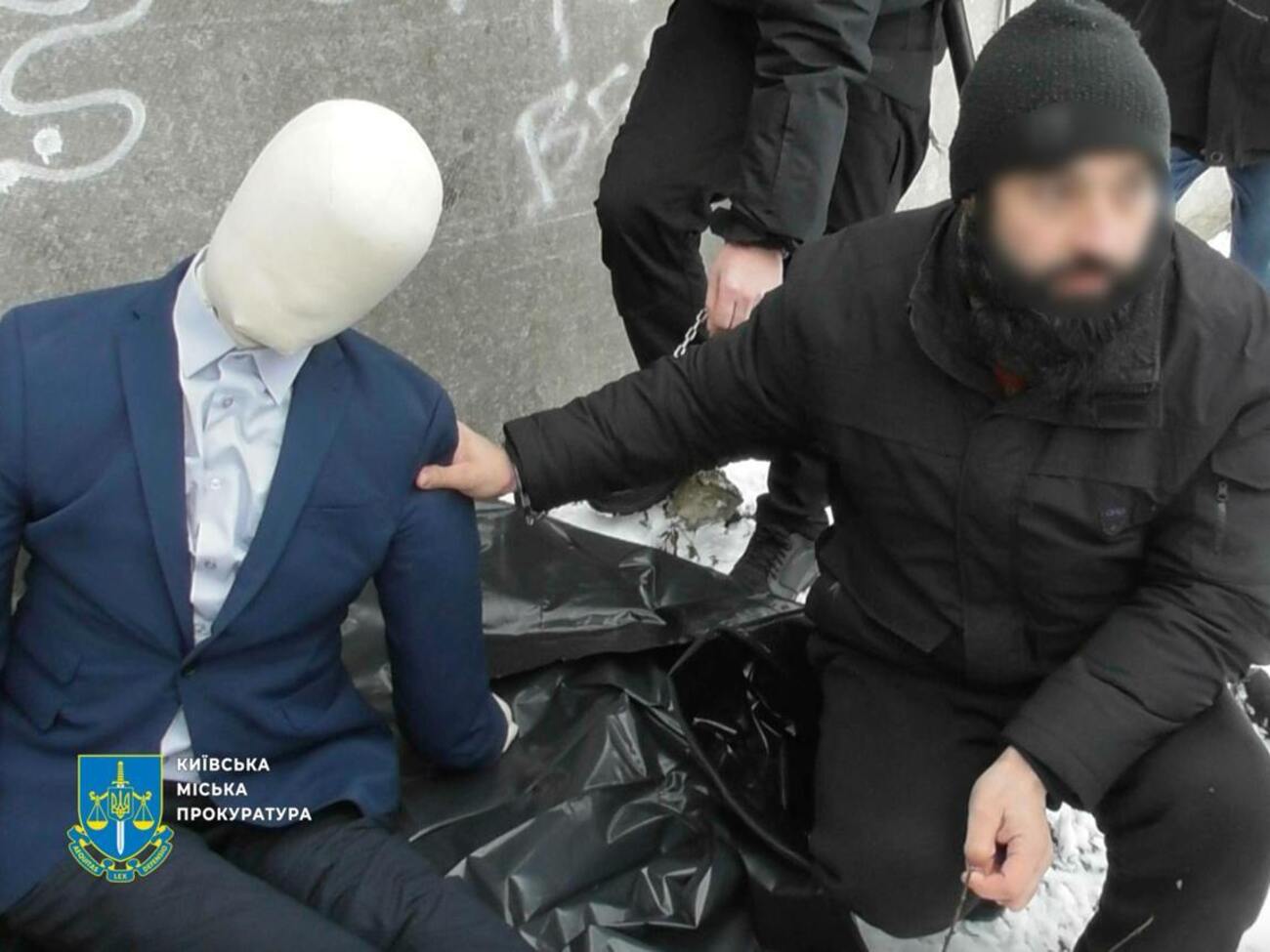 За даними прокуратури, кожну жертву обвинувачений добре пам'ятав і сподівався, що детальні розповіді пом'якшать вирок