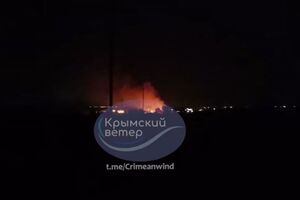 Руководитель Центра противодействия дезинформации при СНБО заявил, что "взрывы в Крыму на военных объектах являются исключительно составляющей безопасности"
