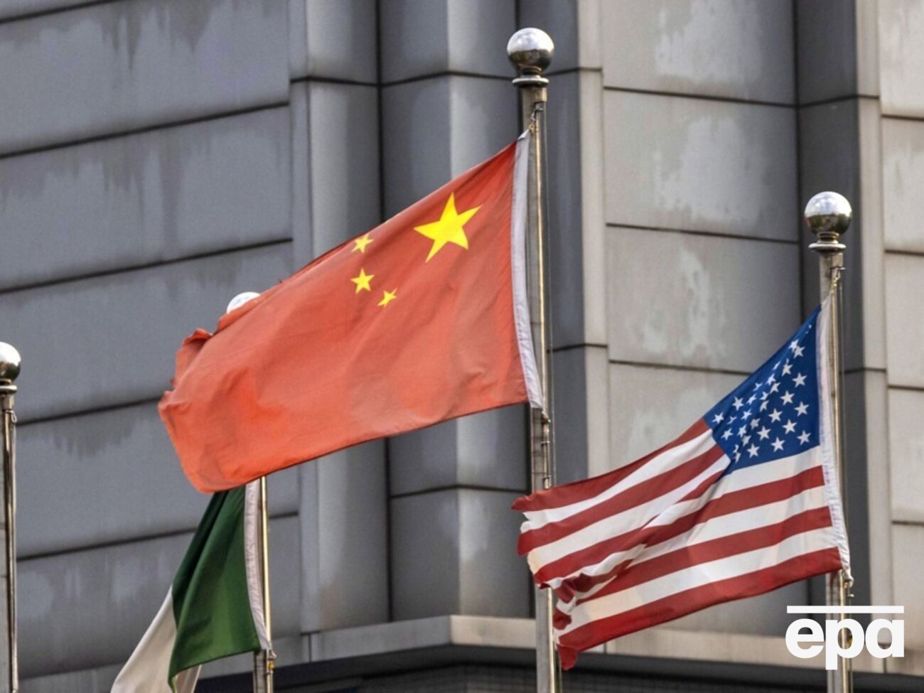 Китай ожидает от США устранения "ложной" практики и отмены односторонних тарифов, а также "искренности" в переговорах