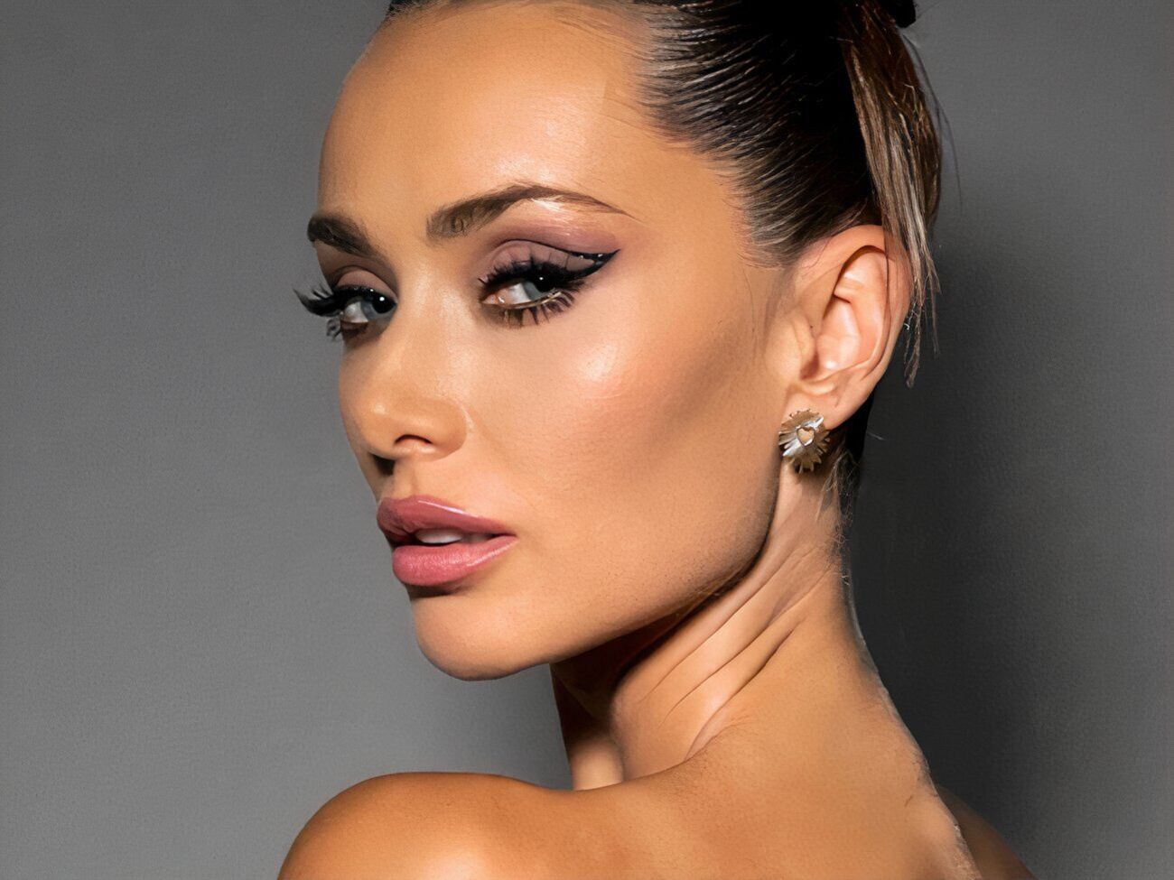 Мішиній поставили запитання про її інтимне життя