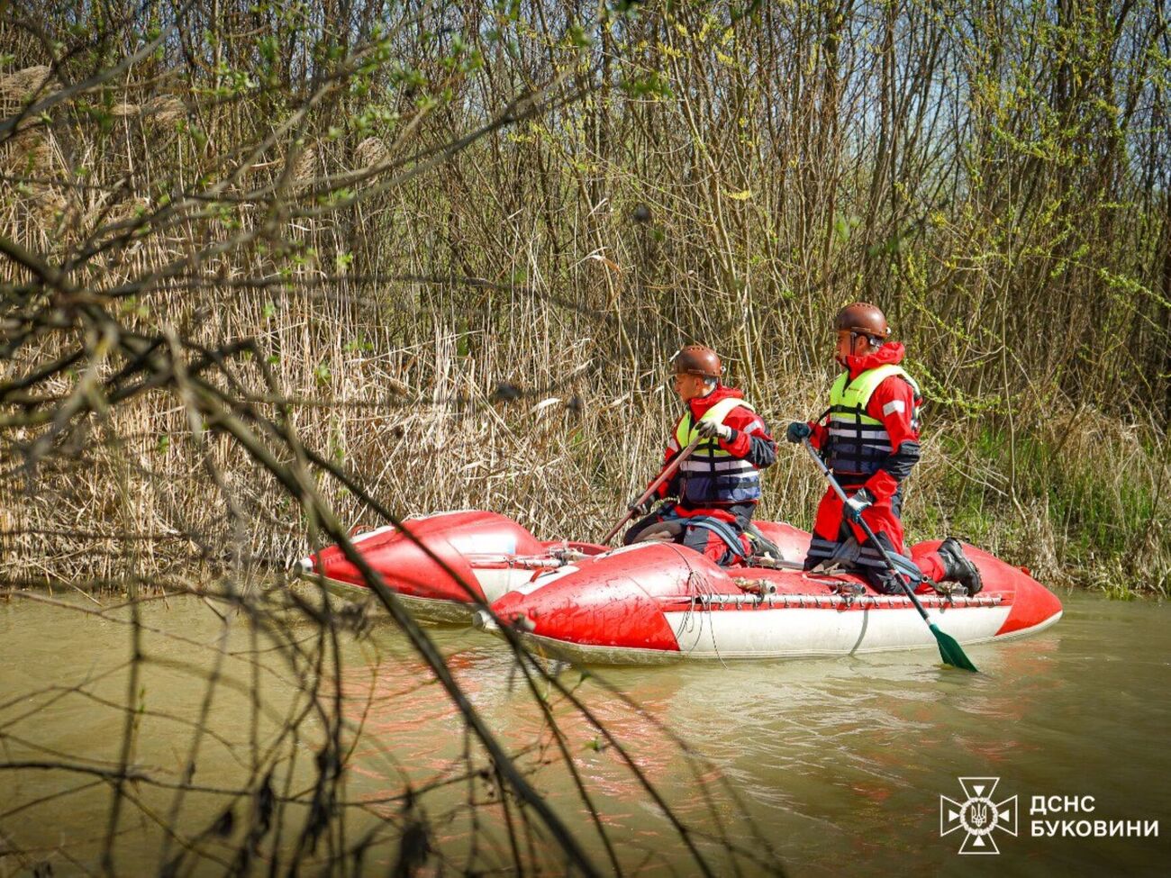 Согласно выводам экспертов, девочка могла умереть от механической асфиксии в результате утопления в воде