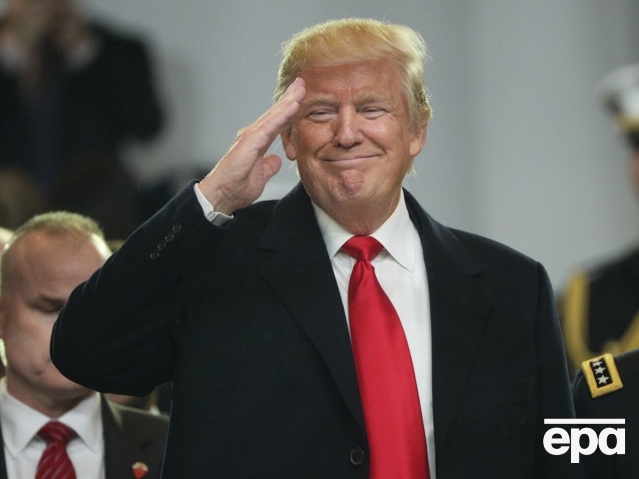 Трамп хотел провести большой парад еще при прошлой каденции, но отказался из-за значительных затрат и риска повреждения дорог тяжелой военной техникой